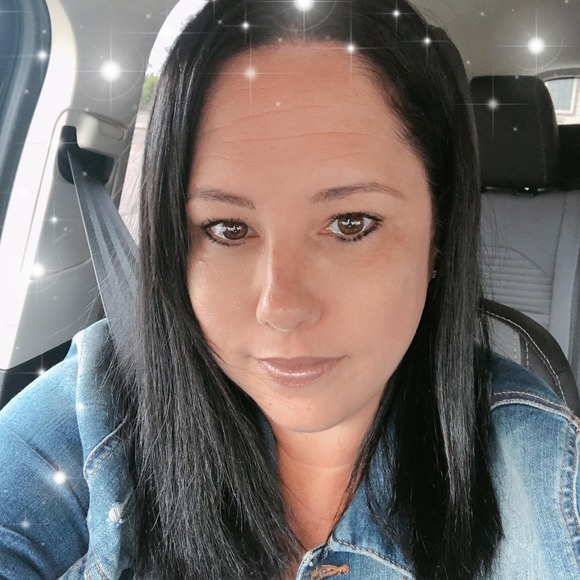 Meet your Posher, Keri - Picture 1 of 1